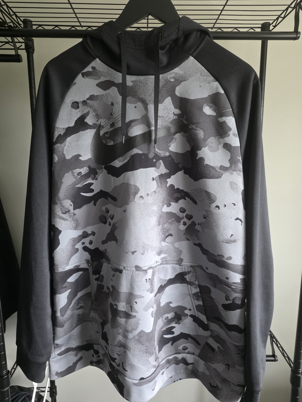 Nike Men’s Black & Gray Camo Pullover Hoodie